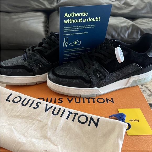 Size 8- Louis Vuitton LV Trainer Black - 1A8PUA - Picture 1 of 9
